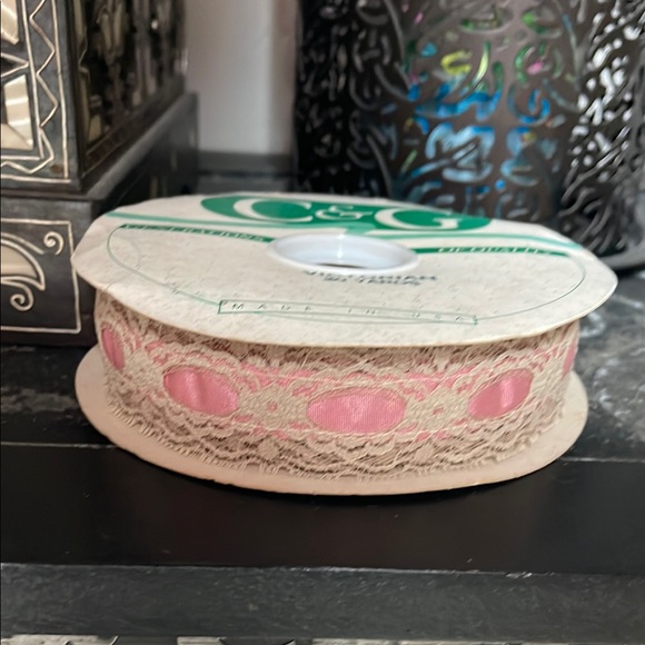 Pink and Beige Lace Trim Vintage 20 Yards - Picture 4 of 4